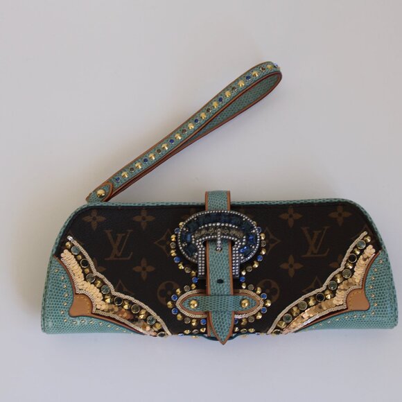 Louis Vuitton Lizard Embellished Les Extraordinaires Clutch - Picture 5 of 16